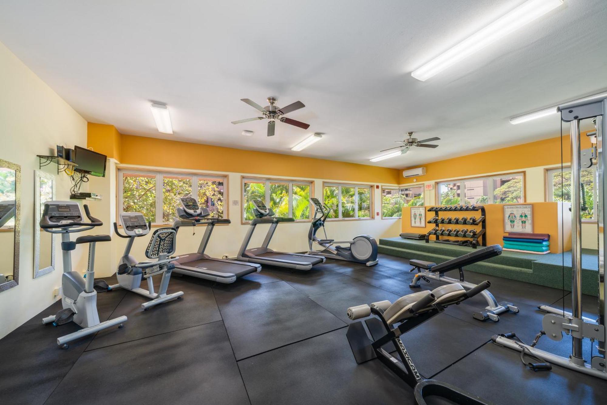 Resort Kahana Falls 3*
