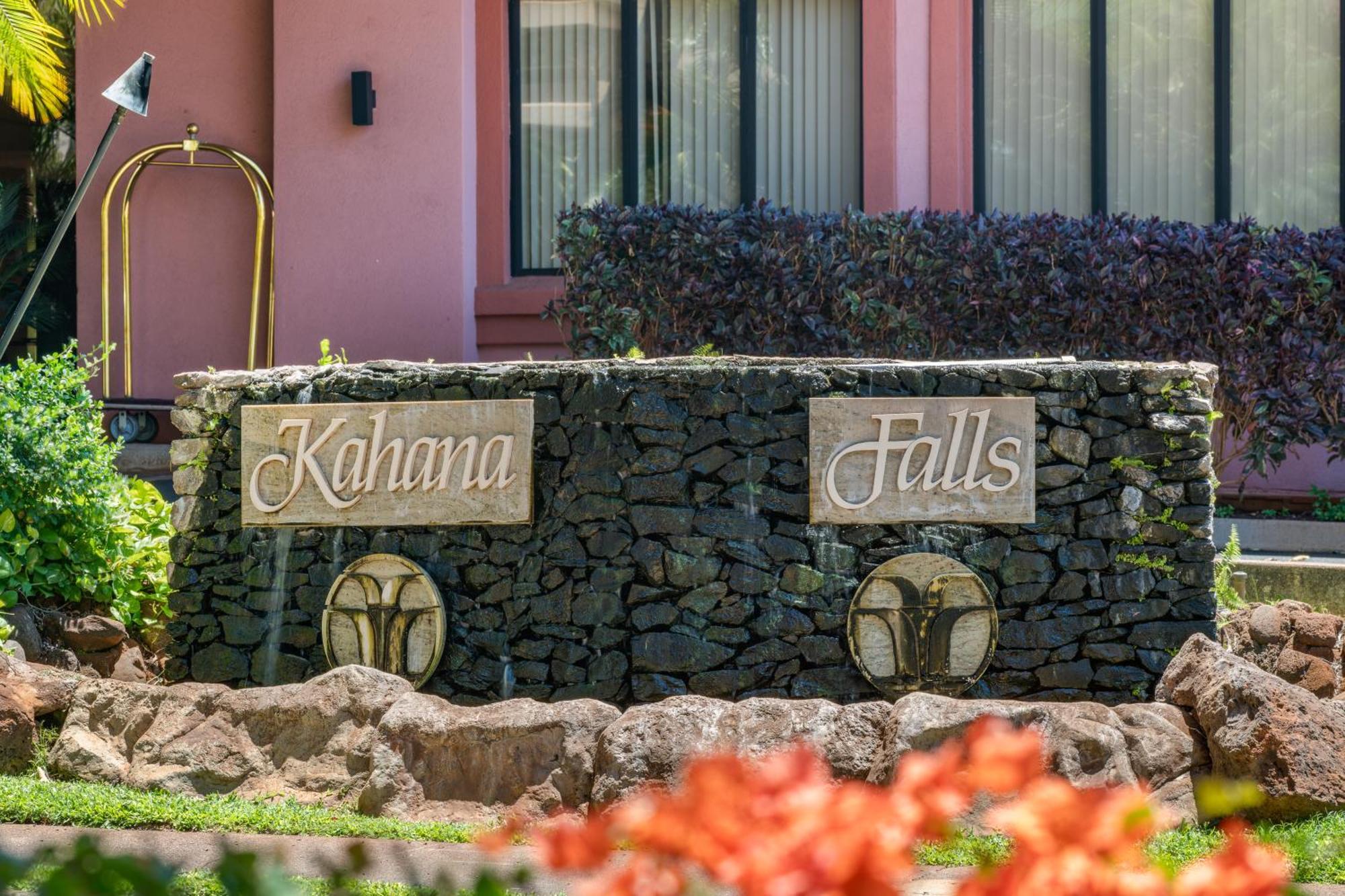 Kahana Falls 3*