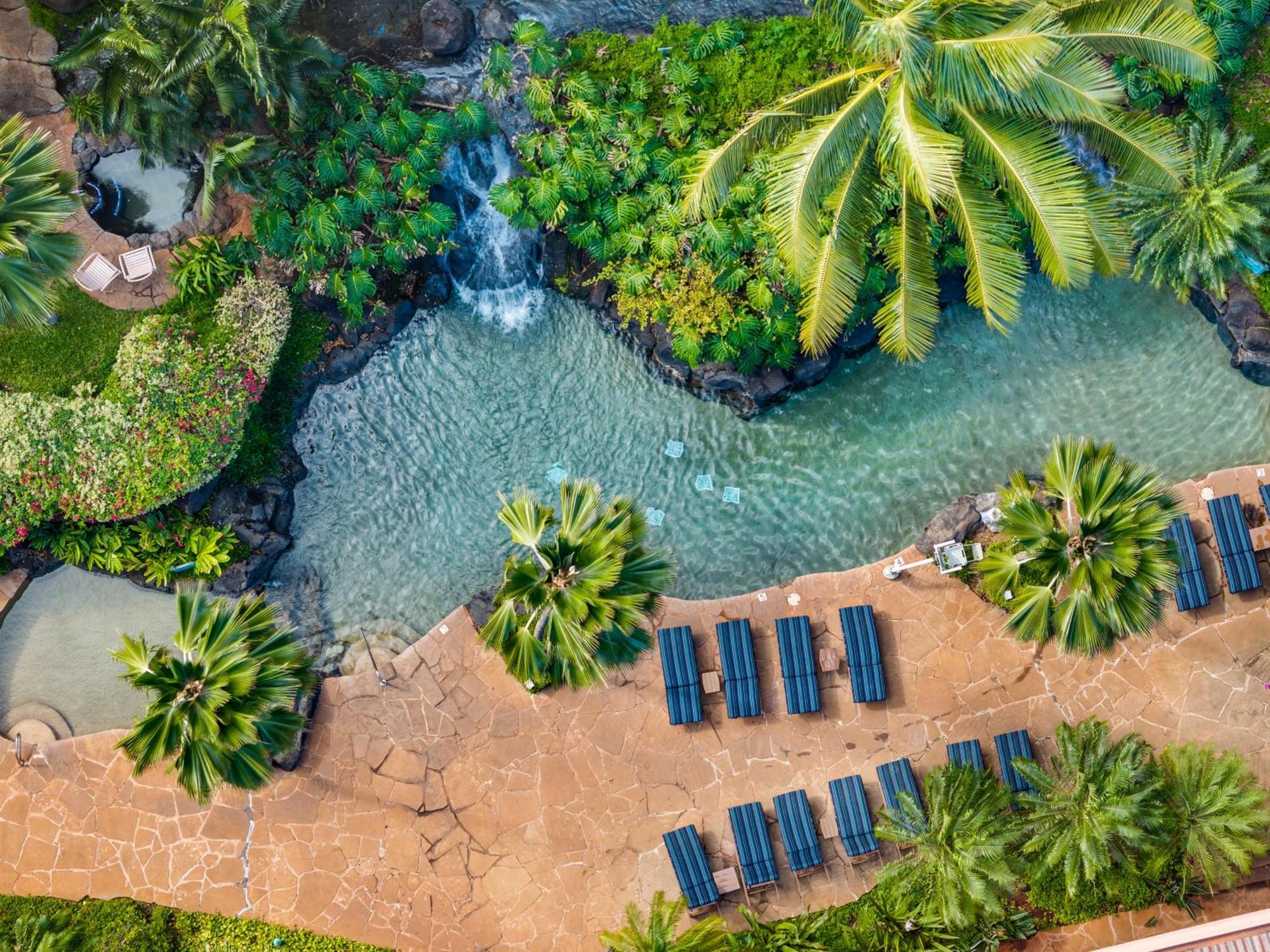 Resort Kahana Falls