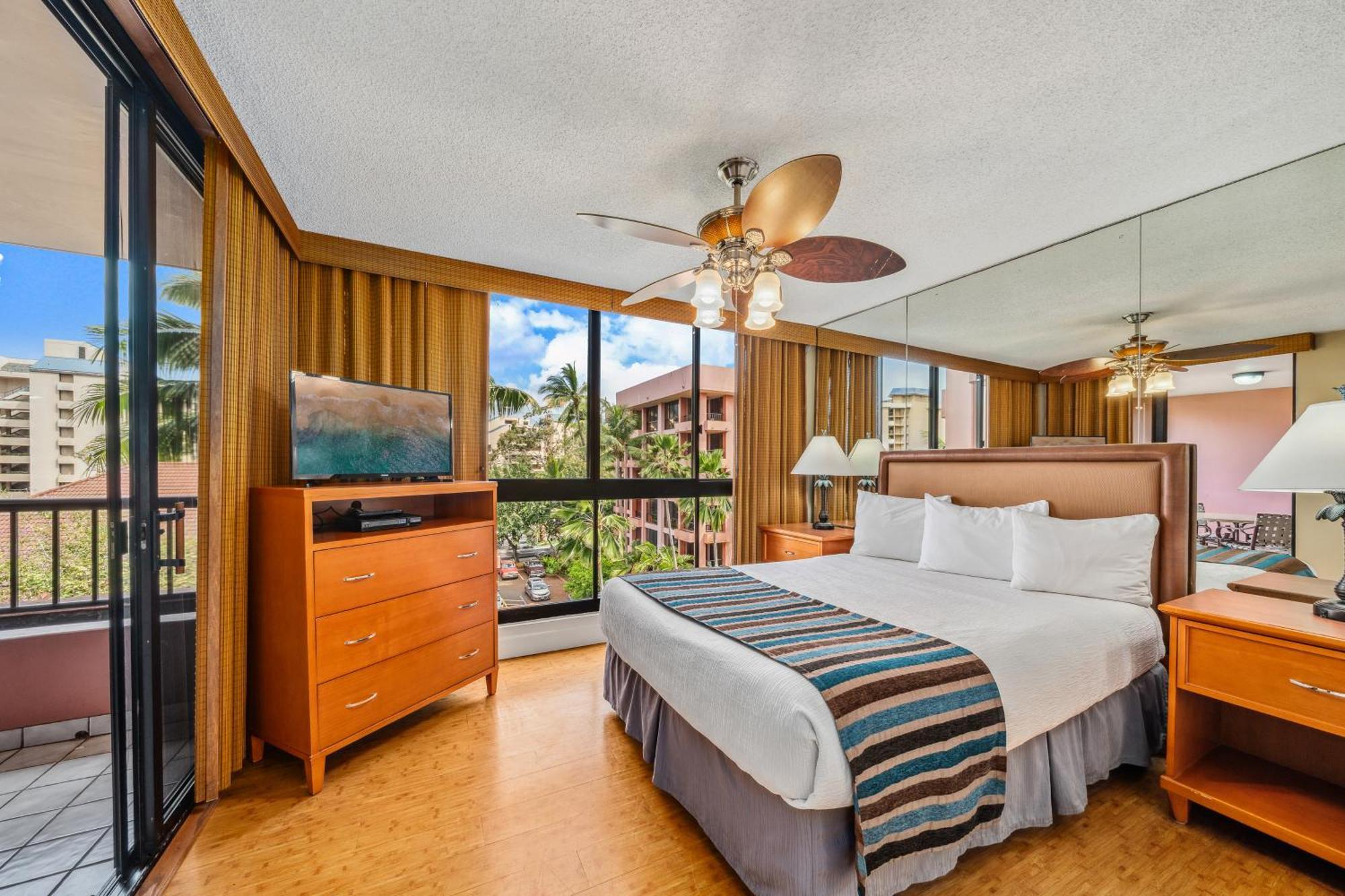 Kahana Falls Resort 3*